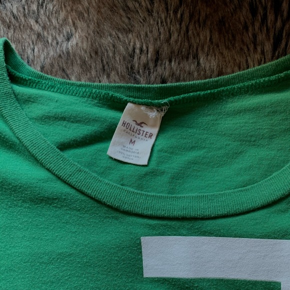 Hollister t-shirt - Picture 3 of 3